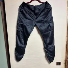サテン ブラック カーゴパンツ