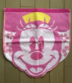ミニーマウス　ハンドタオル　ディズニー