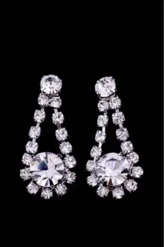 スワロフスキー ラインストーンピアス