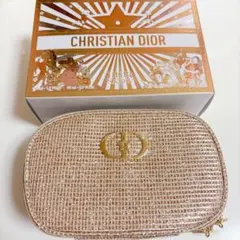 ディオール スノー エッセンス ホリデー ポーチ
