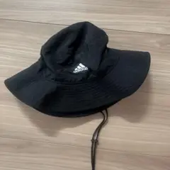 adidas ブラック バケットハット