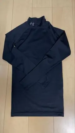 Under Armour ブラック 長袖ハイネックSMサイズ