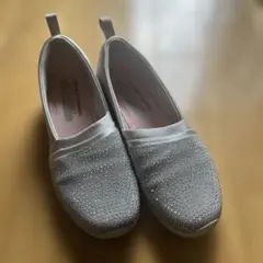 スケッチャーズ、シューズ