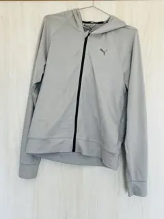 PUMA パーカー レディース Mサイズ　グレー フルジップ フーディー