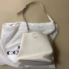 美品✨コーチ ハンドバッグ ターンロック チャーム レザー 白 袋付 