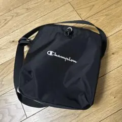 Champion ブラック ショルダーバッグ