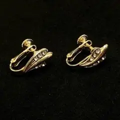 767遺品整理品　イヤリング　ダイヤ？　ジルコニア？　ゴールド？　金？　メッキ？