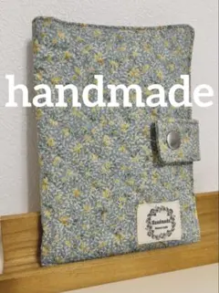 ハンドメイドマルチケース　通帳ケース　お薬手帳ケース　カードケース