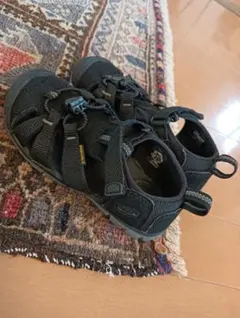 KEEN ブラック サンダル　18センチ　18cm