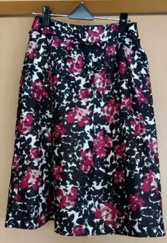 Alphacubic　スカートのサムネイル
