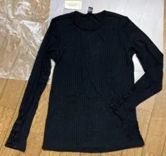 S(M) 新品 長袖 リブカットソー レースアップ 首回りの開きが広くない