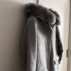 エコファー付き　グレーロングコート　フード取り外し可能