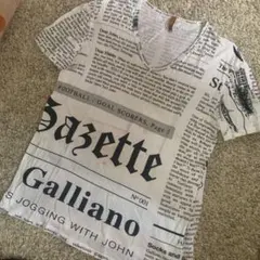 Galliano 新聞プリント VネックTシャツのサムネイル