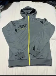 asics上下ジャージ　サイズS
