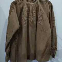 Lene ブラウン刺繍長袖ブラウス