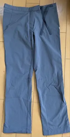 【NIKE】グレー　ボトムス