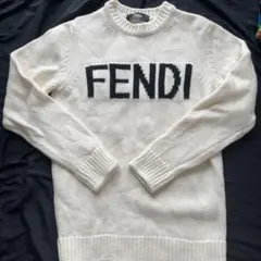 FENDI ロゴ入り フェンディ　ニットセーター 長袖