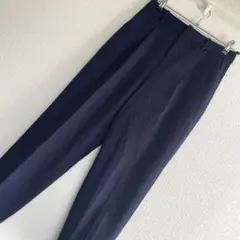 ユニクロ 感動タックパンツ ネイビー サイズS