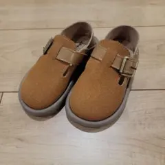 キッズシューズ　18cm