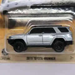 マッチボックス　2019　トヨタ　4ランナーのサムネイル