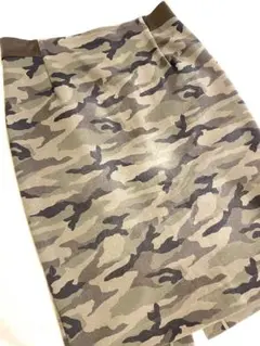 カーキ迷彩タイトスカート