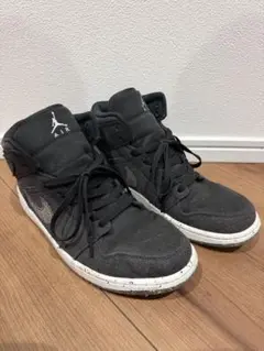 NIKE AIR JORDAN 1 MID スニーカー ブラック