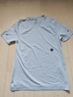 Under Armour RUSH Tシャツ ライトグレー Mのサムネイル