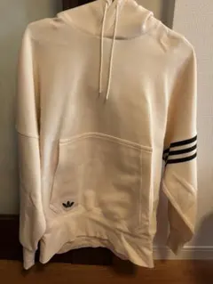 adidas フード付きパーカー ベージュ
