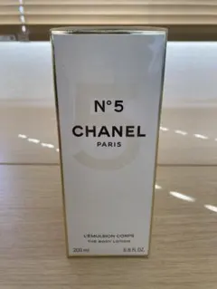 Item thumbnail for item 6d8e8b46-7db2-45d7-9aec-6a5ff7c8add4