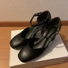 ストラップパンプス ブラックのサムネイル