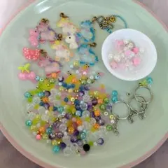 カラフルビーズとチャームセット ユニコーン他