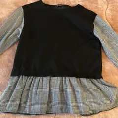 美品 黒とチェック柄の長袖トップス
