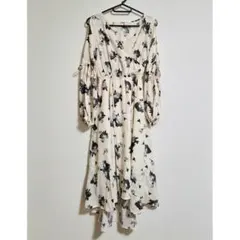 CECIL McBEE セシルマクビー 花柄シフォンワンピース ベージュ