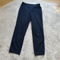 UNIQLO Mサイズ スラックス ネイビー