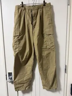 美品 UNIQLO U ワイドフィットパラシュートカーゴパンツ L ベージュ