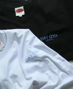 DAYDAY Tシャツ 黒のサムネイル