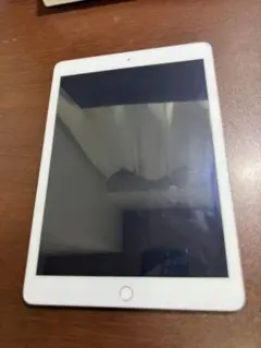 iPad 第７世代 シルバー 128GB wifi モデル