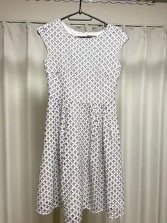 QUEENS COURT ノースリーブ ひざ丈ワンピース