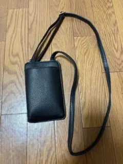 ブラックレザー スマホショルダーバッグ