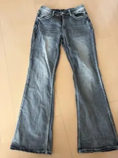 ROMWE フレアデニムパンツ Mサイズ