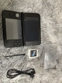 ニンテンドー3DS LL、USBケーブル、タッチペン、保護ケース、ソフト付き