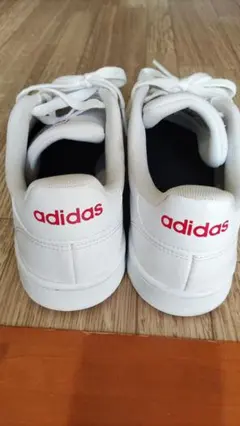 アディダス　スニーカー　adidas　26.5