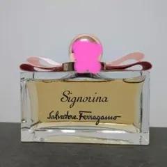 Salvatore Ferragamo 香水　シニョリーナ
