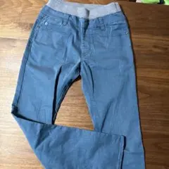 青いスリムフィットパンツ 150