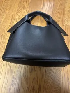 アウトハンドルデザイントートバッグのサムネイル