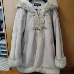 ミッシュマッシュ　フード付きフェイクムートンコート