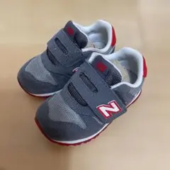 New Balance 373 ベビーシューズ グレー/レッド　13.5cm