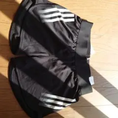 adidas 黒 子供用ショートパンツ