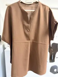 OPAQUE.CLIPブラウン Vネック 半袖シャツ 38/M 即発送