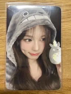 izna サラン　NOT JUST PRETTY EVERLINE トレカ